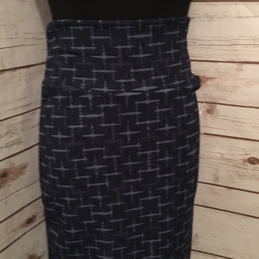 Navy and light blue Cassie
